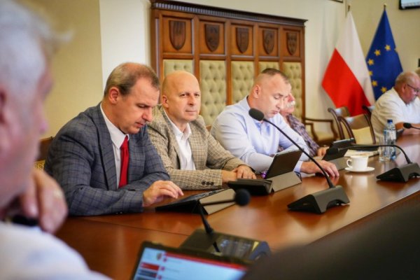 521825728_1355332946123355_6462127619720824137_n